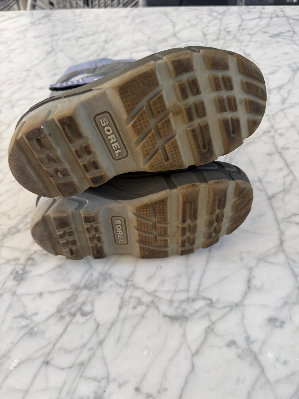 Sorel kids snow